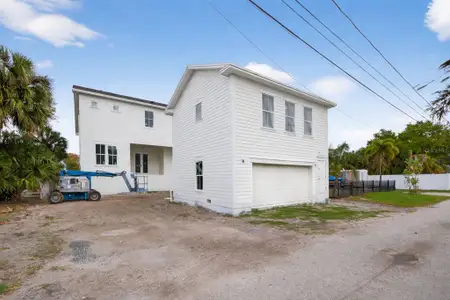 New construction Single-Family house 808 39Th Ave Ne, St. Petersburg, FL 33703 - image 7