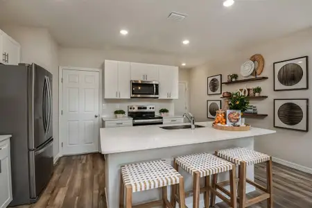 New construction Townhouse house 4184 Hummock Pl, Haines City, FL 33844 - image 4