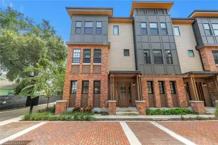 New construction Townhouse house 409 E Oak Ave, Unit 9, Tampa, FL 33602 - image