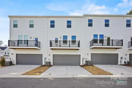 New construction Townhouse house 5007 Rill Ct, Unit 35, Charlotte, NC 28262 - image
