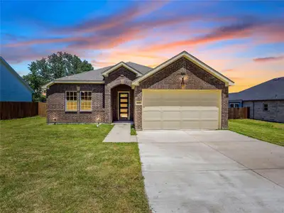 New construction Single-Family house 3830 Mcdougal St, Greenville, TX 75401 null- photo 0