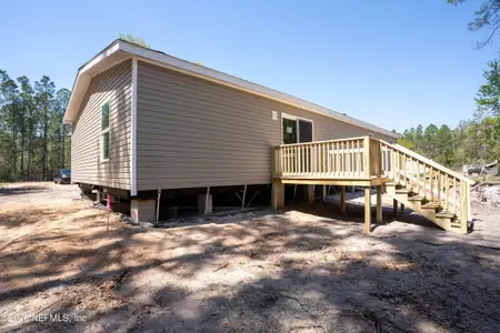 New construction Manufactured Home house 10101 Co Rd 127, Glen St. Mary, FL 32040 - image