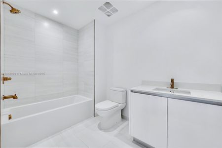 New construction Condo house 2678 Tigertail Ave, Unit 1501, Miami, FL 33133 - image 9