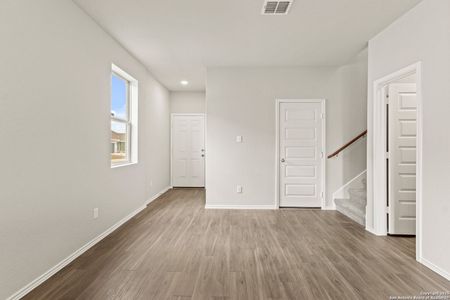 New construction Single-Family house 2406 Redlove Dr, San Antonio, TX 78224 The Darrel- photo 5 5