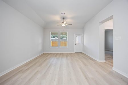New construction Single-Family house 11925 Avian Ave, Conroe, TX 77303 plan Hawthorne - image 14