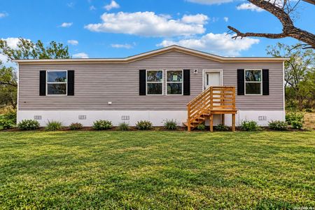 New construction Single-Family house 172 County Rd 2667, Devine, TX 78016 - image