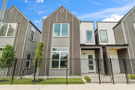New construction Single-Family house 3409 Stonewall St, Houston, TX 77020 null- photo 0