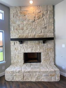 New construction Single-Family house 140 Kenilworth Ln, Greenville, TX 75401 - image 17