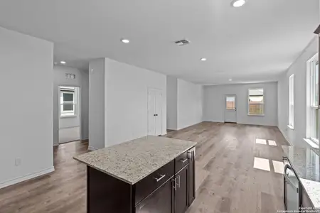 New construction Single-Family house 5134 Flight Sail, San Antonio, TX 78245 plan Hewitt - image 9