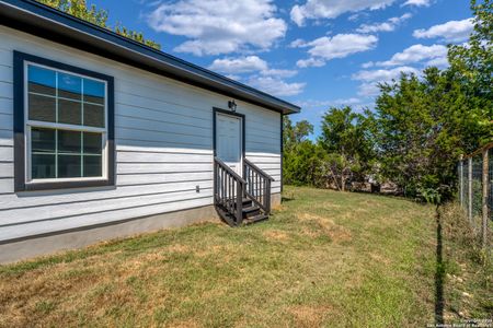 New construction Single-Family house 1032 Blueridge Dr, Canyon Lake, TX 78133 - image