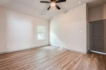 New construction Single-Family house 403 Travis St, Baytown, TX 77520 null- photo 41 41