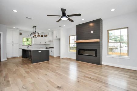 Welcome to 1217 Cabell Street - a gorgous new construction home with fabulous features such as the modern, open-concept living space with white oak hardwood flooring, beautiful windows and tastefully recessed LED lighting throughout!