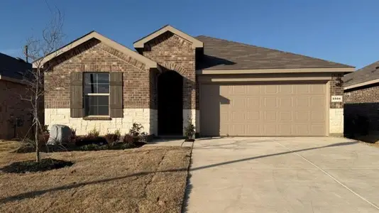 New construction Single-Family house 5504 Rollins Dr, Krum, TX 76249 plan EASTON - image