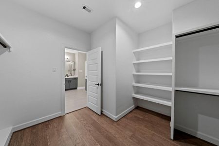 New construction Single-Family house 1438-A Dian St, Houston, TX 77008 - image 13