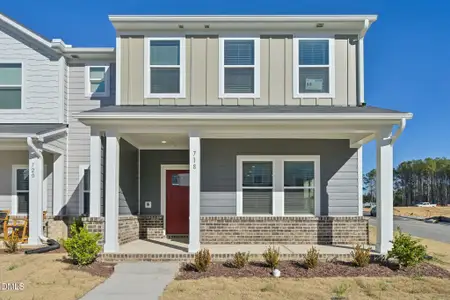 New construction Townhouse house 718 Chandler Stone Dr, Zebulon, NC 27597 plan Lakewood - image