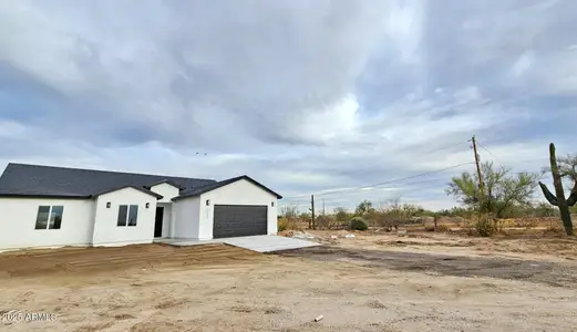 New construction Single-Family house 2133 N Valley Dr, Apache Junction, AZ 85120 null- photo 0