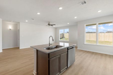 New construction Single-Family house 206 New Dawn Trl, Huntsville, TX 77320 plan The 1651 - image 11