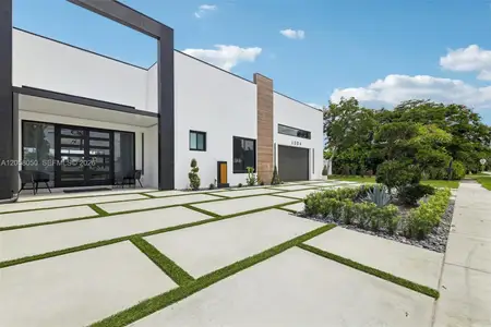 New construction Single-Family house 1304 Se 10Th Ter, Deerfield Beach, FL 33441 - image