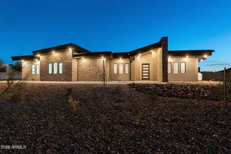 New construction Single-Family house 2991 W Desert Hills Dr, Unit 2, Phoenix, AZ 85086 - image