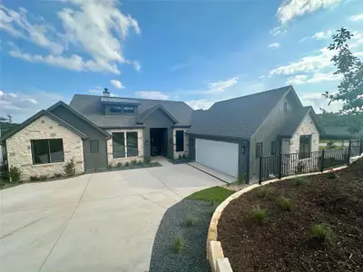New construction Single-Family house 402 Sweet Grass Ln, Austin, TX 78738 - image