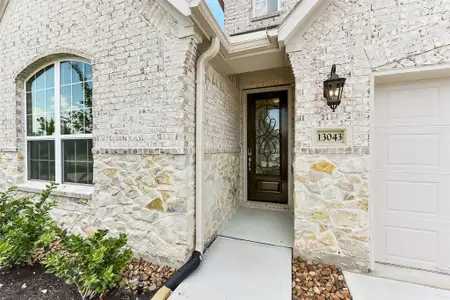 New construction Single-Family house 13043 Soaring Forest Dr, Conroe, TX 77302 plan Plan 4039 Elevation D - image