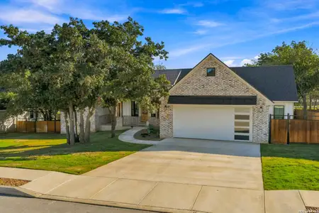 New construction Single-Family house 181 W Magnolia Cir, La Vernia, TX 78121 - image