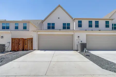 New construction Townhouse house 13833 Carnegie Dr, Fort Worth, TX 76008 - image