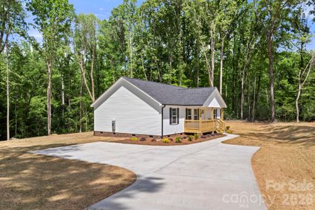 New construction Single-Family house 326 Sharon Rd, York, SC 29745 - image