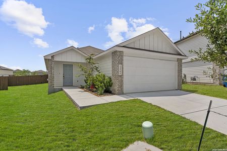 New construction Single-Family house 12506 Desert Fox, Converse, TX 78109 plan The Estero - image