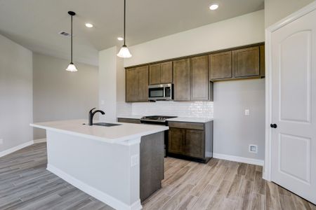 New construction Single-Family house 1606 Carefree Cir, Seabrook, TX 77586 - image 4