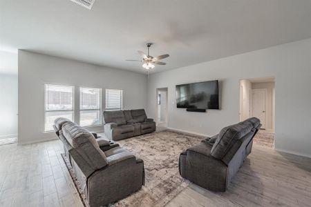 New construction Single-Family house 744 Stone Eagle Dr, Azle, TX 76020 plan Cromwell II - image 13