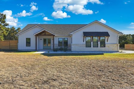 New construction Single-Family house 389 Rio Cir, Bandera, TX 78063 - image 18