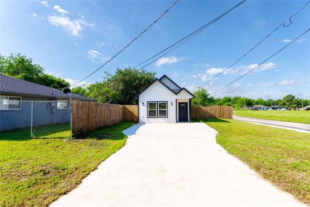 New construction Single-Family house 4709 Lee St, Greenville, TX 75401 null- photo 0