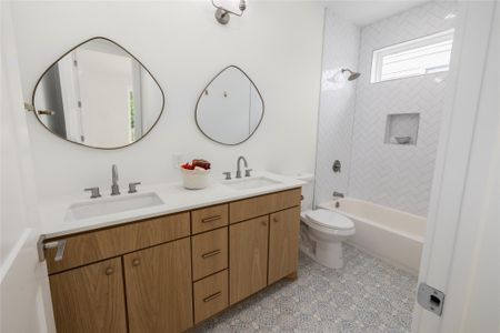New construction Single-Family house 106 W Croslin St, Unit 1, Austin, TX 78752 - image 10