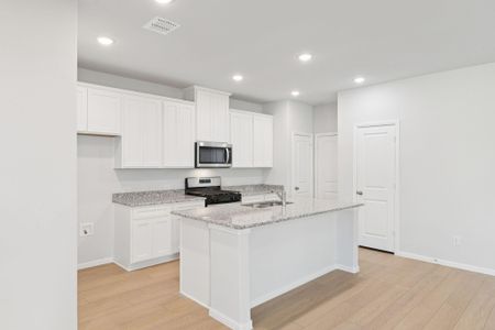 New construction Single-Family house 1120 Novelle Bend Dr, Houston, TX 77336 - image 4