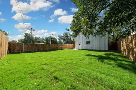 New construction Single-Family house 301 Live Oak Trl, Valley Mills, TX 76689 - image
