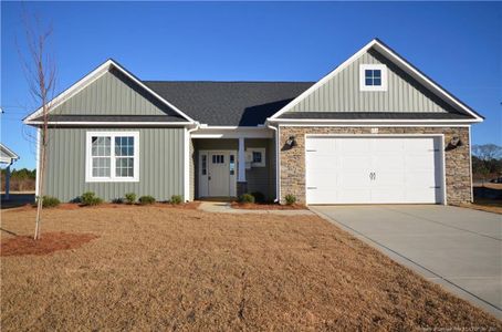 New construction Single-Family house 1716 Man-O-War Dr, Hope Mills, NC 28348 - image