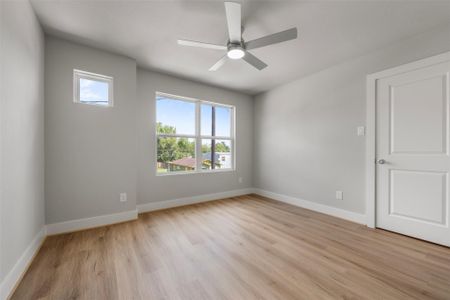 New construction Single-Family house 1222 E 33Rd St, Houston, TX 77022 - image 14