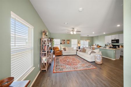 New construction Single-Family house 819 Faison Ct, Montgomery, TX 77316 - image 4