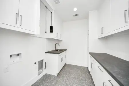 New construction Single-Family house 2232 Swift Blvd, Houston, TX 77030 - image 15