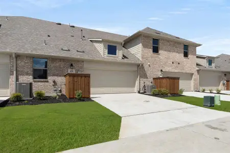 New construction Townhouse house 650 Oakridge Dr, Wylie, TX 75098 - image