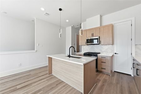 New construction Single-Family house 5308 Jesselton Ln, Houston, TX 77091 - image 7