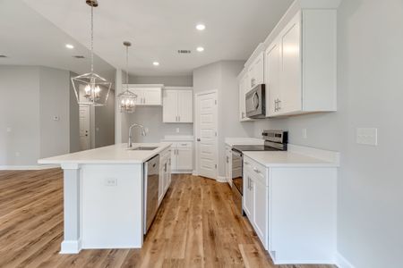 New construction Single-Family house 6017 Oak Hollow Wy, Crestview, FL 32539 plan Maybell I - image 8