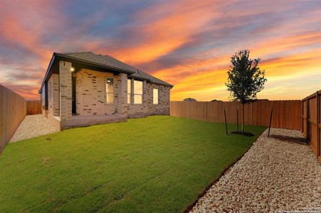 New construction Single-Family house 339 Balaton Lk, New Braunfels, TX 78130 Carlton - photo 13 13