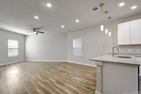 New construction Single-Family house 406 E Laurel, San Antonio, TX 78212 - photo 0