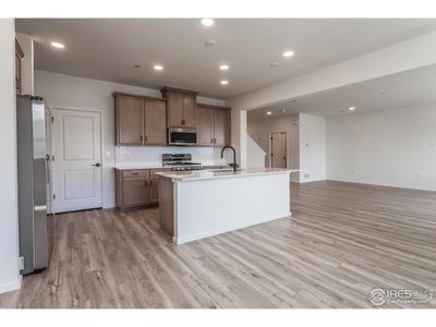 New construction Single-Family house 1600 Sunflower Wy, Johnstown, CO 80534 - image 11