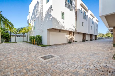 New construction Townhouse house 11 Se 11Th Ave, Fort Lauderdale, FL 33301 - photo 0