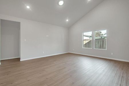 New construction Single-Family house 2711 Finley St, Fort Worth, TX 76111 - image 13