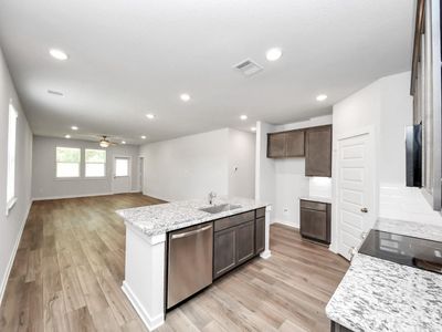 New construction Single-Family house 25964 Liberation Rd, Cleveland, TX 77328 plan The Sabine E - image 4