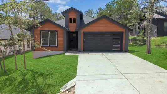 New construction Single-Family house 116 N Pohakea Dr, Bastrop, TX 78602 - image